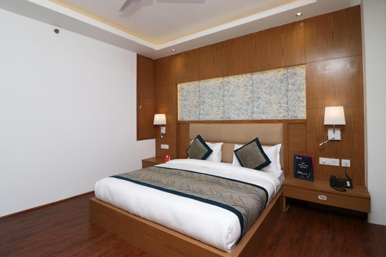 Capital O 10824 Hotel Star Suites New Delhi Exterior foto