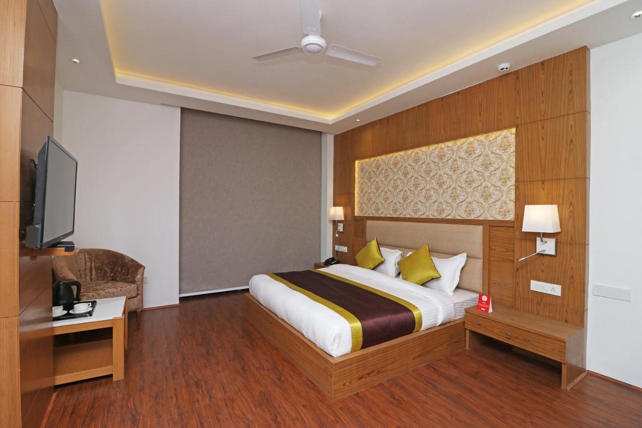 Capital O 10824 Hotel Star Suites New Delhi Exterior foto